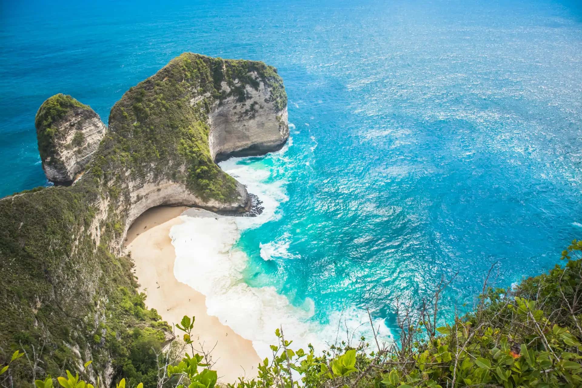 Kelingking Beach (Nusa Penida) - popularna atrakcja turystyczna w Indonezja