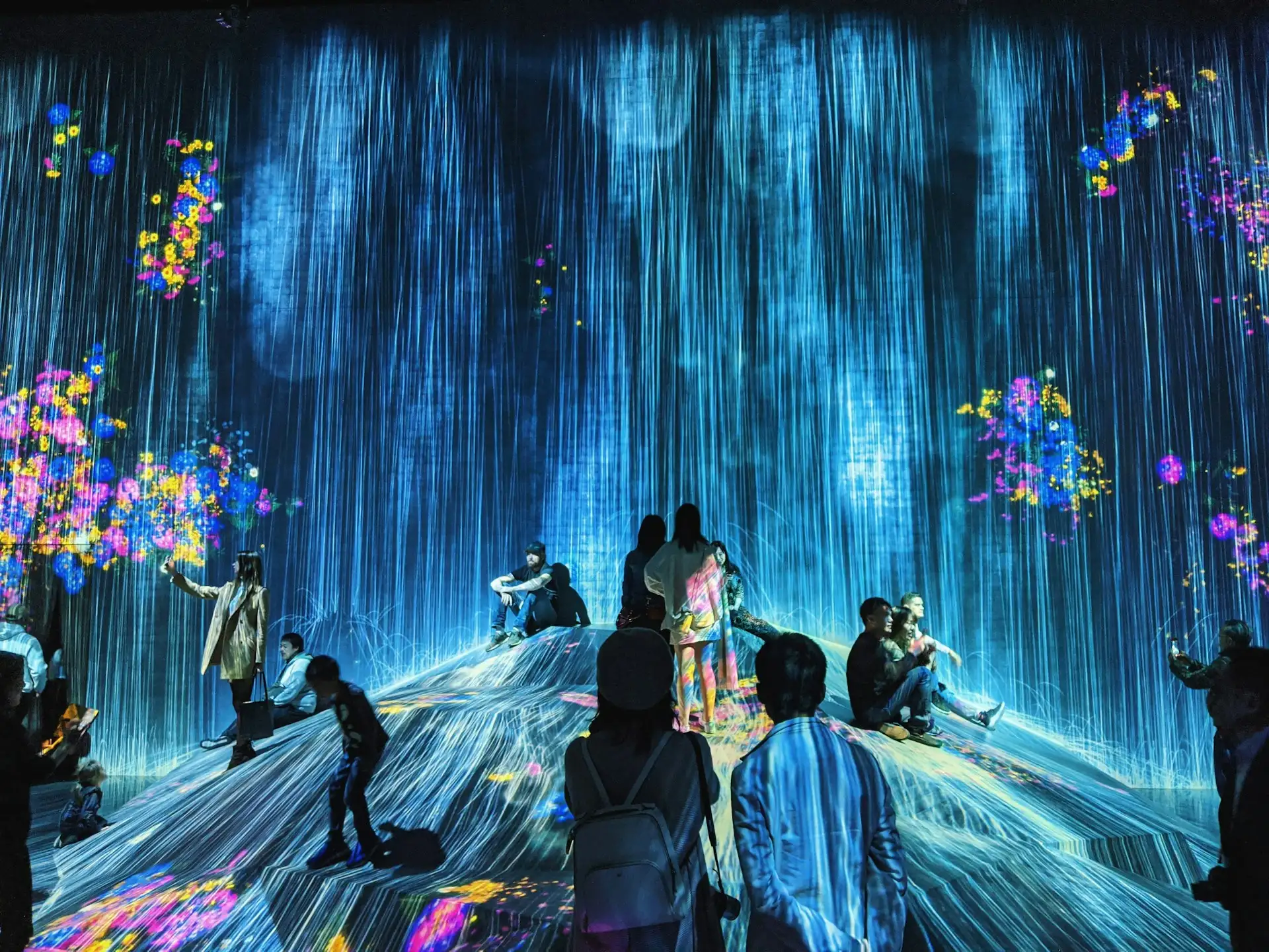 TeamLab Borderless / Planets